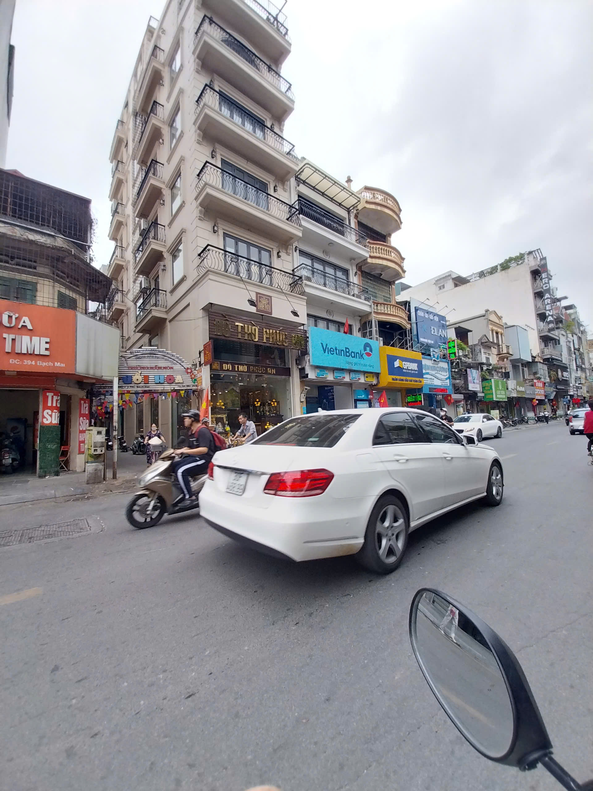 Bán Mặt Phố Bạch Mai 80m2, Mặt tiền Rộng - Kinh Doanh, Vỉa hè đá bóng. Giá Chỉ hơn 25 t